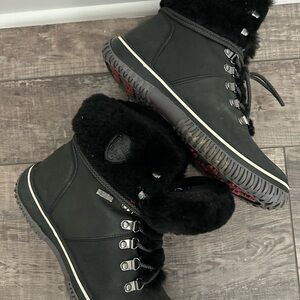 Canada Pajar Women's Black Fur-Lined Boots size 9